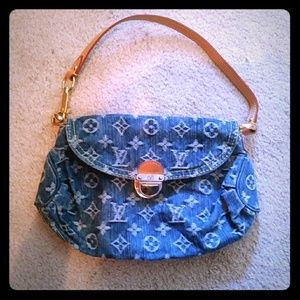 Louis Vuitton Purse